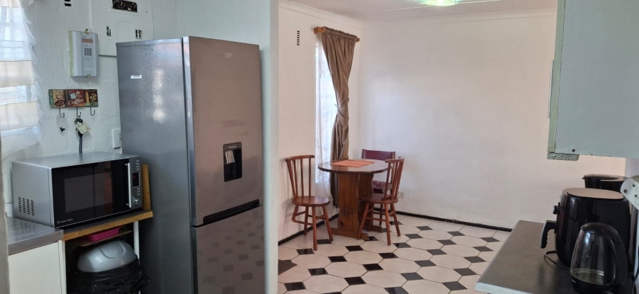 To Let 2 Bedroom Property for Rent in Rocklands Western Cape